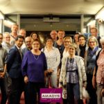 Conseil d'Administration des 12 et 13 octobre 2018
Les administrateurs, les consultants bénévoles et quelques amis !
A lire toujours de bas en haut :
1ère rangée de gauche : Marie-Anne Lucas, Elian Routelous, Michel Lévêque, Stéphane Denise (bénévole
médias), 2ème rangée verticale à droite : Jean-Thierry Heinz (veste bleue) et Michel Devèze derrière
lui, 3ème rangée verticale à droite : Mireille Ponseel en bleu (déléguée 91), Michel D'Angelo et
Emily, au milieu en chemise blanche Marie-Christine D'Angelo (conjointe), 4ème rangée en haut bleu
et gilet blanc : Françoise Lange, Pascale Boilletot, Edwige Ponseel, Jean Langlais (bénévole base de
données), dernière rangée à droite : Jean-Marie Willocq (en pull rouge), Francine Willocq (conjointe),
Danièle Picco, Catherine Pitte, Déborah Marion et Jérôme Deligny (bénévole Internet).
Bernard Deldon, Emmanuel Bassi et Patricia Kubler n'apparaissent pas sur cette photo.
